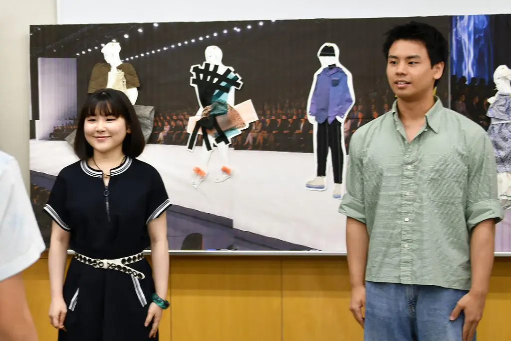 本学の学生たちが中学校で特別授業を実施！「感性の架け橋」未来へ繋ぐ、アートと個性の共創